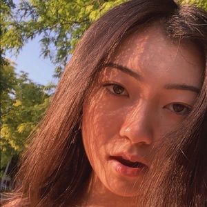 Meet your Posher, Selena